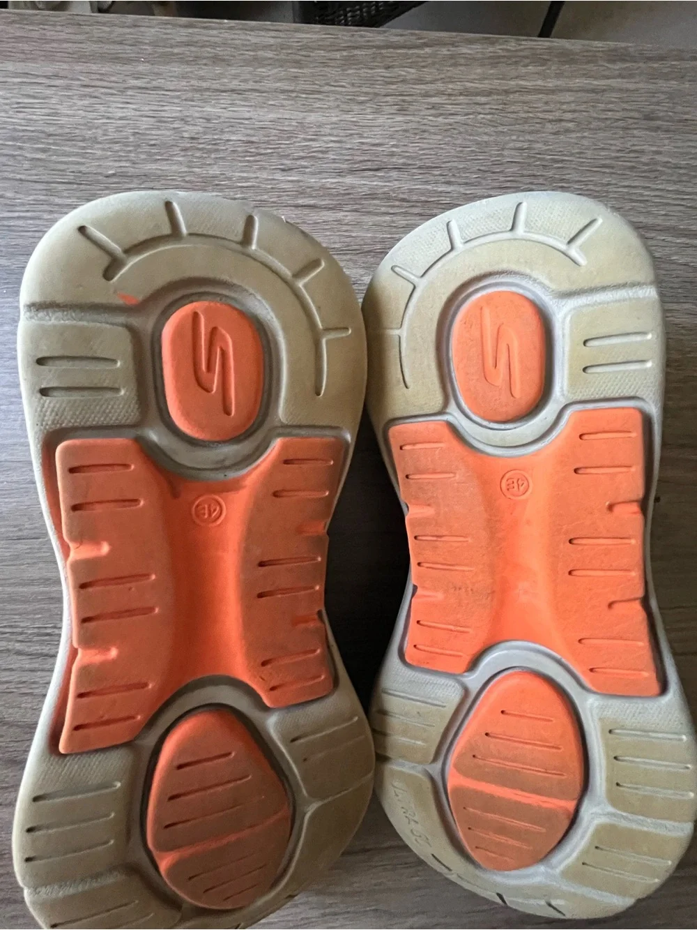 Skechers Slip-Ins GOWALK Arch Fit Idyllic Charcoal and Orange 216116 Size 9 FLAW